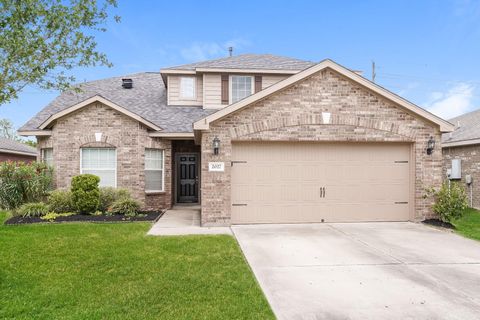 Photo of 2027 Golden Topaz Drive, Rosharon, TX 77583 (MLS # 4752129)