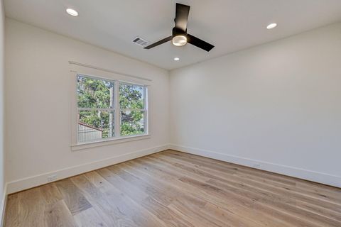 Tiny photo for 1524 Nicholson St St, Houston, TX 77008 (MLS # 77662514)