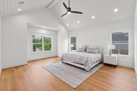 Tiny photo for 1524 Nicholson St St, Houston, TX 77008 (MLS # 77662514)