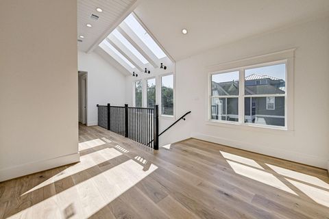 Tiny photo for 1524 Nicholson St St, Houston, TX 77008 (MLS # 77662514)