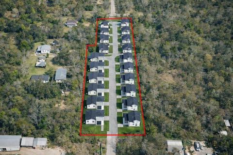 Photo of 6423 Grove Heights Drive, Houston, TX 77091 (MLS # 88165460)