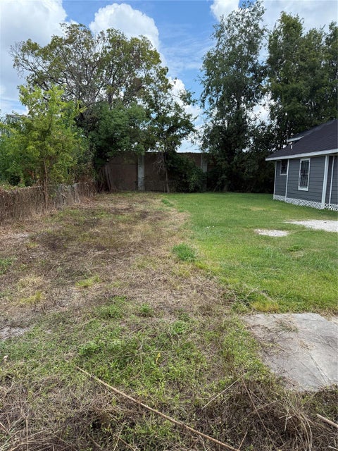 Photo of 2008 Brackenridge Street, Houston, TX 77026 (MLS # 42268840)