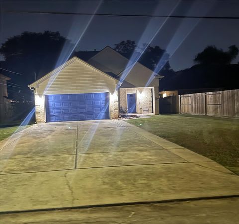 Photo of 9429 Lambright Road, Houston, TX 77075 (MLS # 87774384)