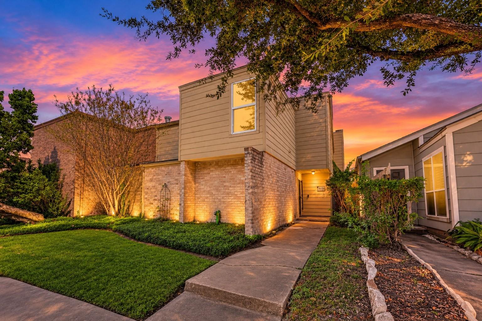 1919 Wilcrest Drive