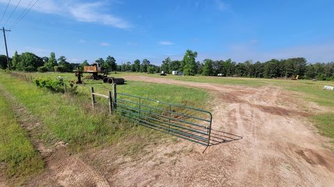Photo of 2790 Fm 3081 Road, Willis, TX 77378 (MLS # 38243971)