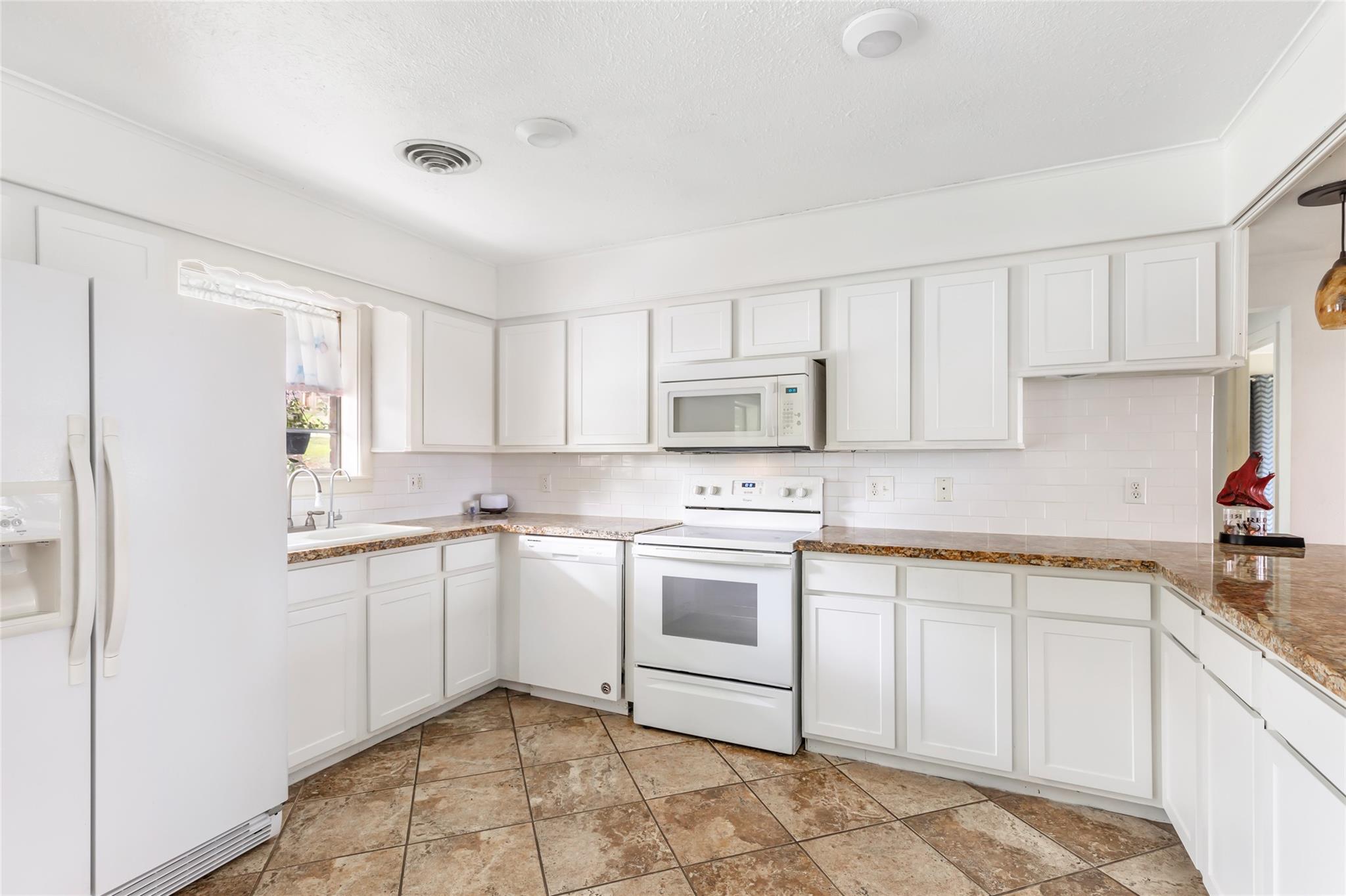 406 Kickapoo Drive