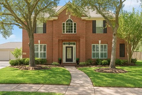 Photo of 3302 Indian Summer Court, Friendswood, TX 77546 (MLS # 98821311) Photo of 3302 Indian Summer Court, Friendswood, TX 77546 (MLS # 98821311)