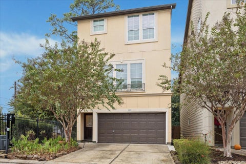 Homes For Sale - 888 Fisher Street<br/> Houston, TX 77018
