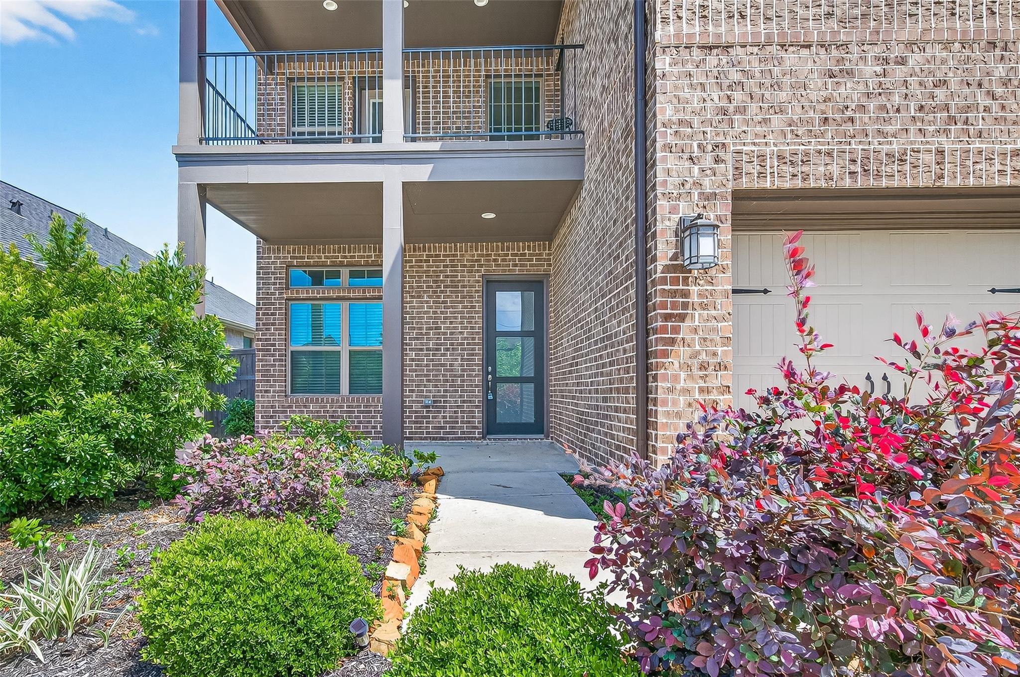 4207 Maple Glen Drive