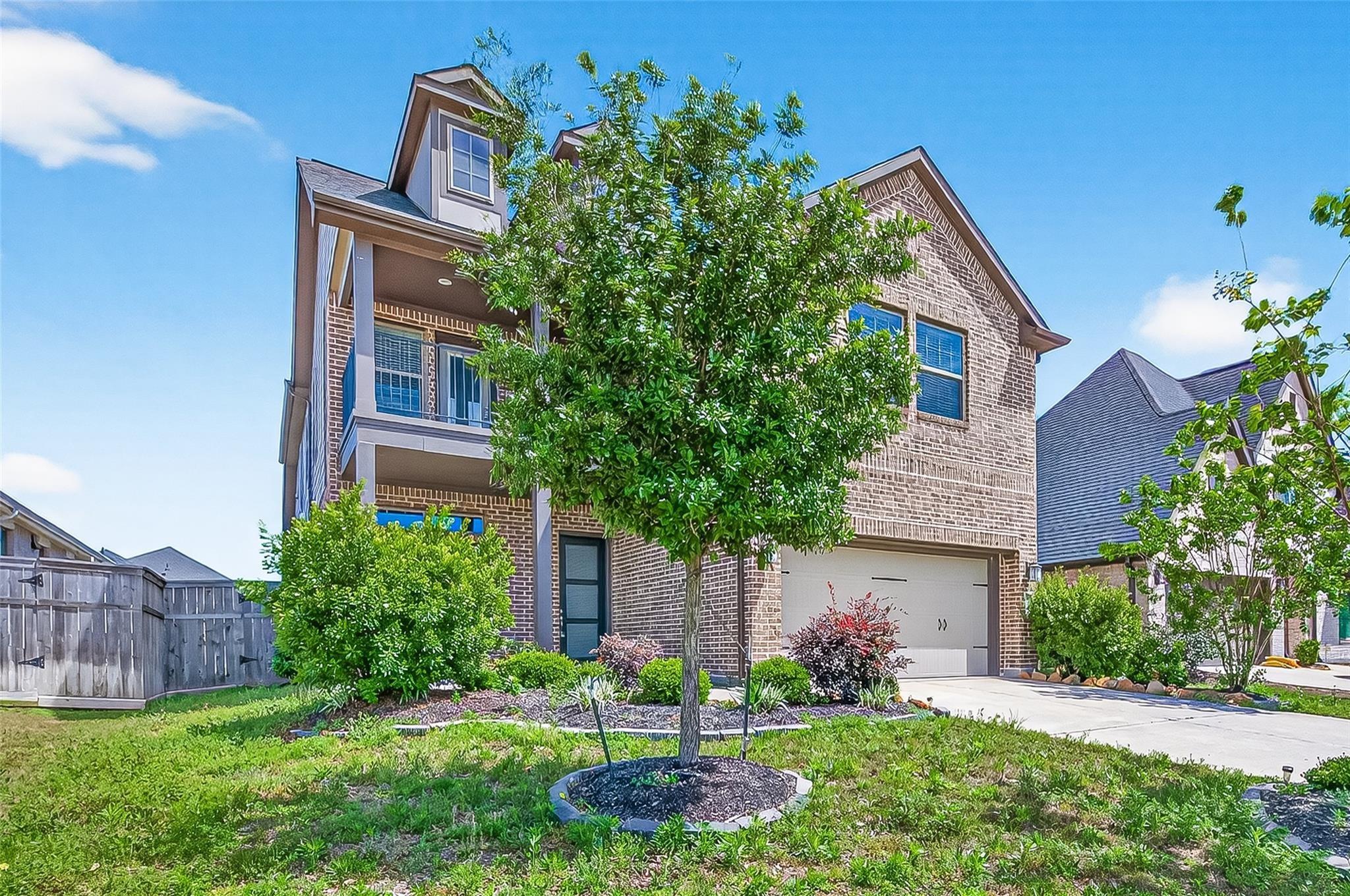 4207 Maple Glen Drive