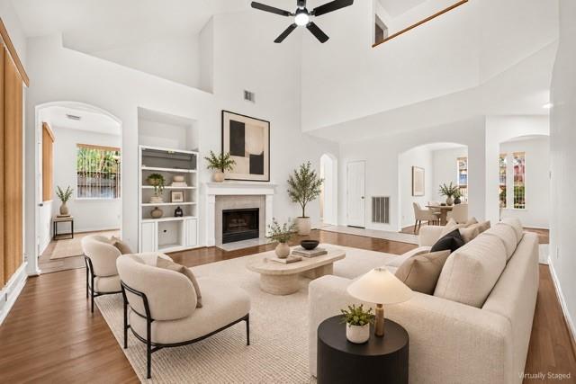927 Presley Way