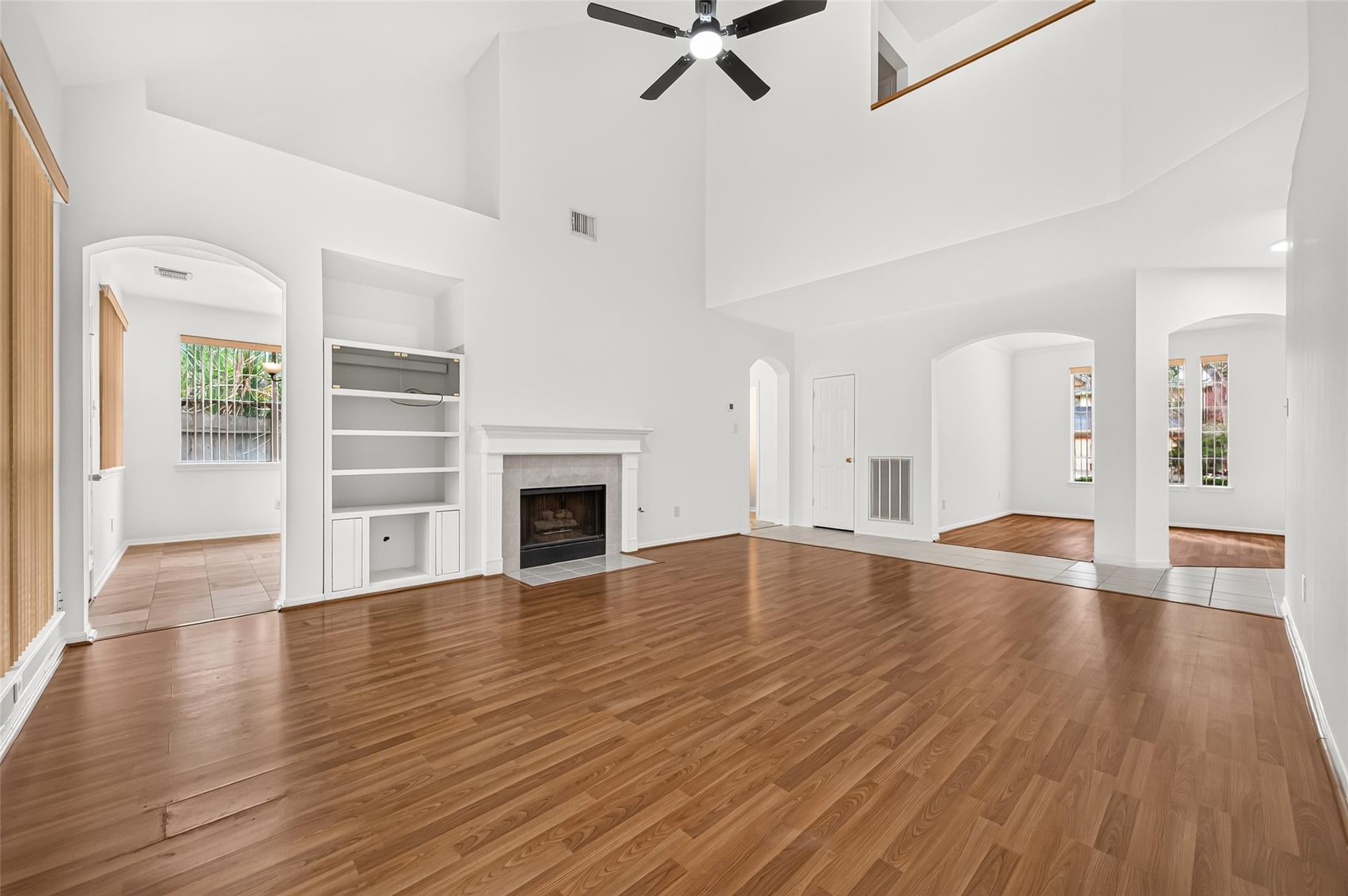927 Presley Way