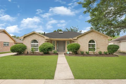 Photo of 10519 Sagewillow Lane, Houston, TX 77089 (MLS # 31214428)