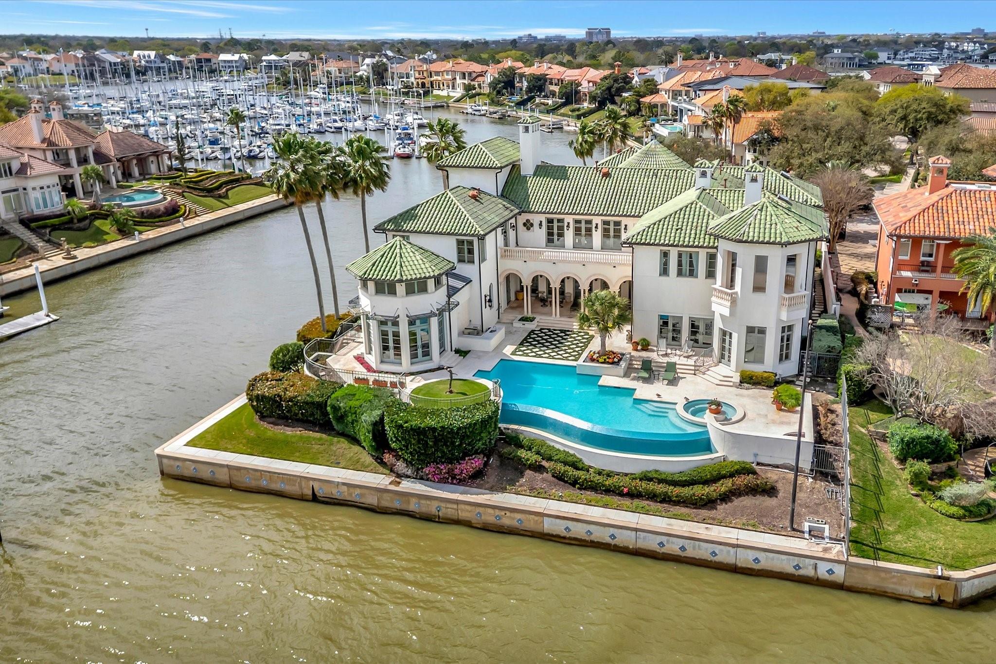 14 Waterford Oaks Lane