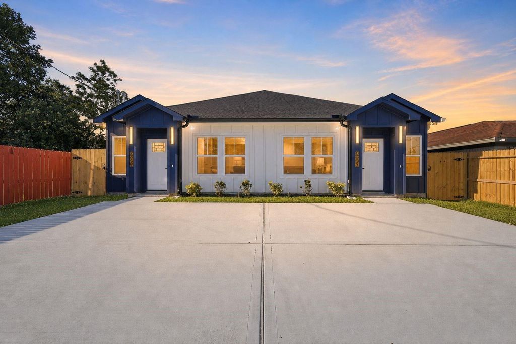 Photo of 4606 Mallow Street #B, Houston, TX 77051 (MLS # 65926513)