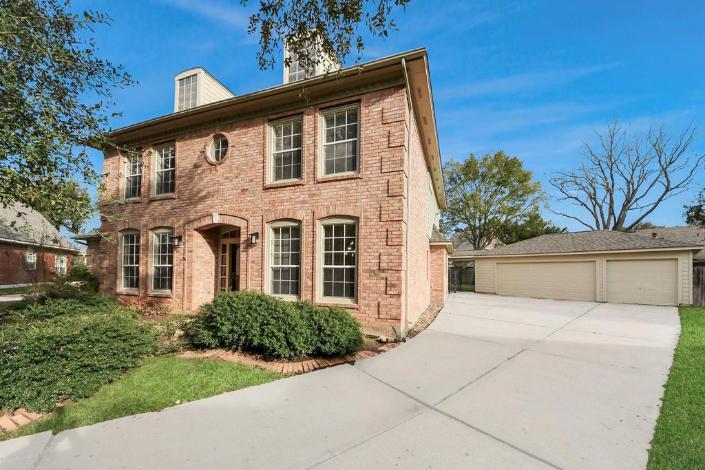 Photo of 4210 Alcorn Glen Lane, Sugar Land, TX 77479 (MLS # 97381938)