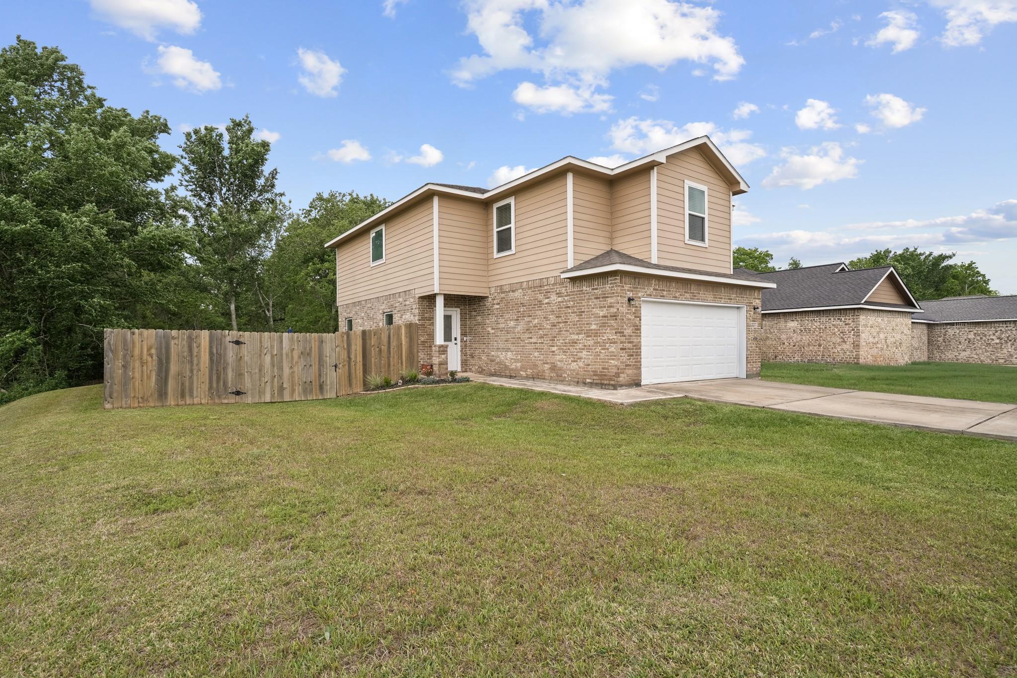 6101 Fox Ridge Drive