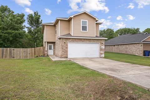 Photo of 6101 Fox Ridge Drive, Angleton, TX 77515 (MLS # 12473151)