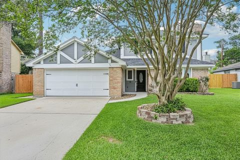 Photo of 8 Arlington Street, Conroe, TX 77301 (MLS # 61324373)