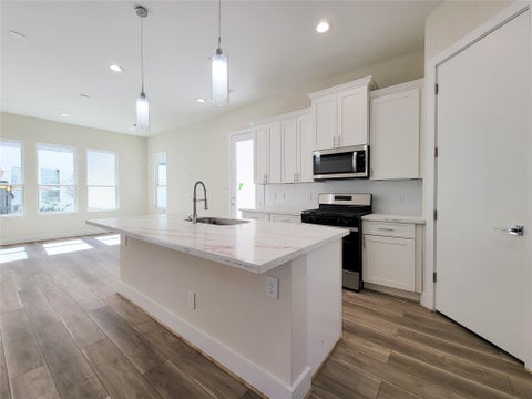 Tiny photo for 5931 Beall Street #B, Houston, TX 77091 (MLS # 92923097)