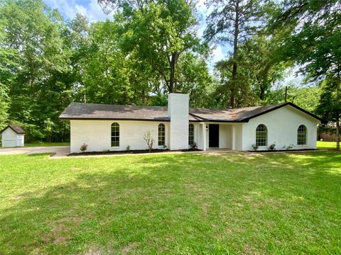 Photo of 296 Kings Row, Livingston, TX 77351 (MLS # 69913393)