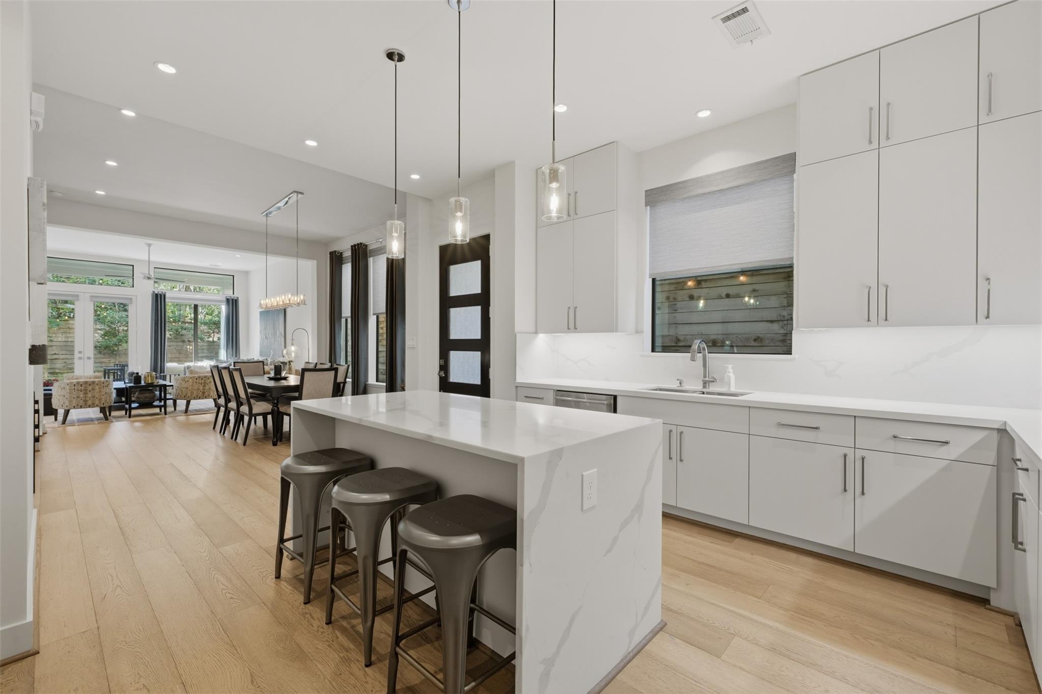 2114 Mcduffie Street