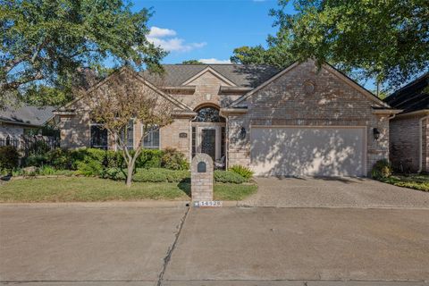 Photo of 14126 Glen Canon Lane, Houston, TX 77069 (MLS # 74366961)