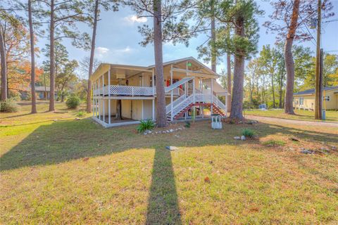 Photo of 123 Hilltop, Onalaska, TX 77360 (MLS # 30282789)