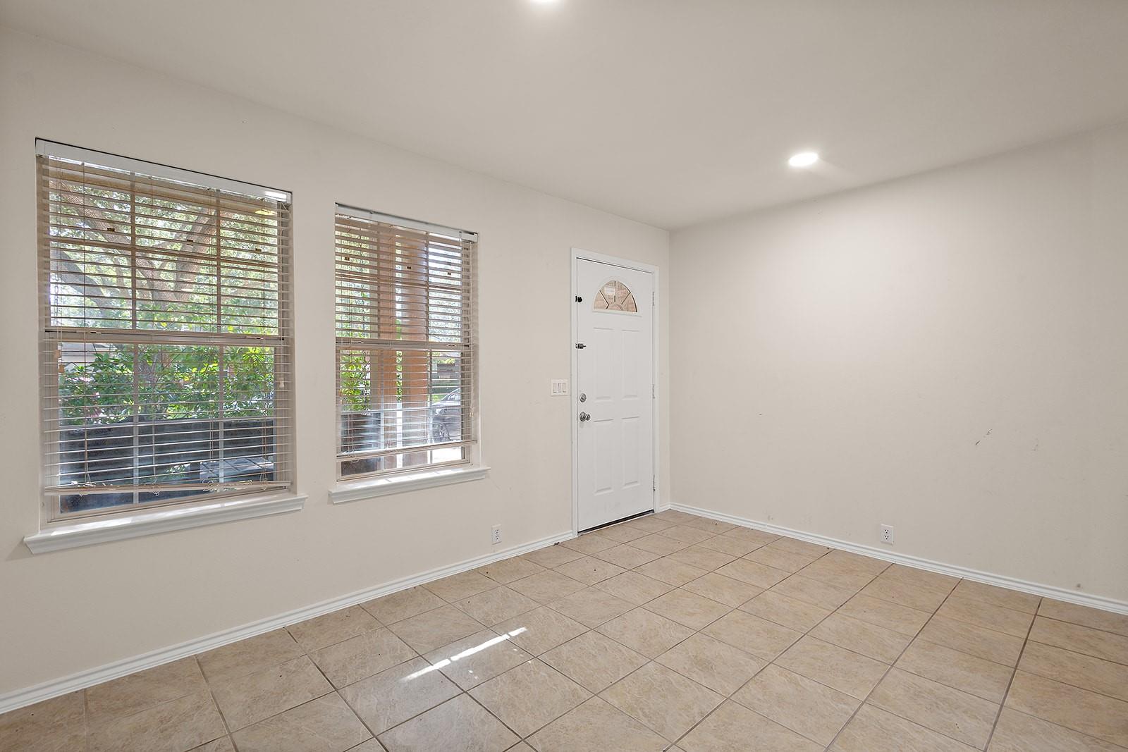 5818 Kenwood