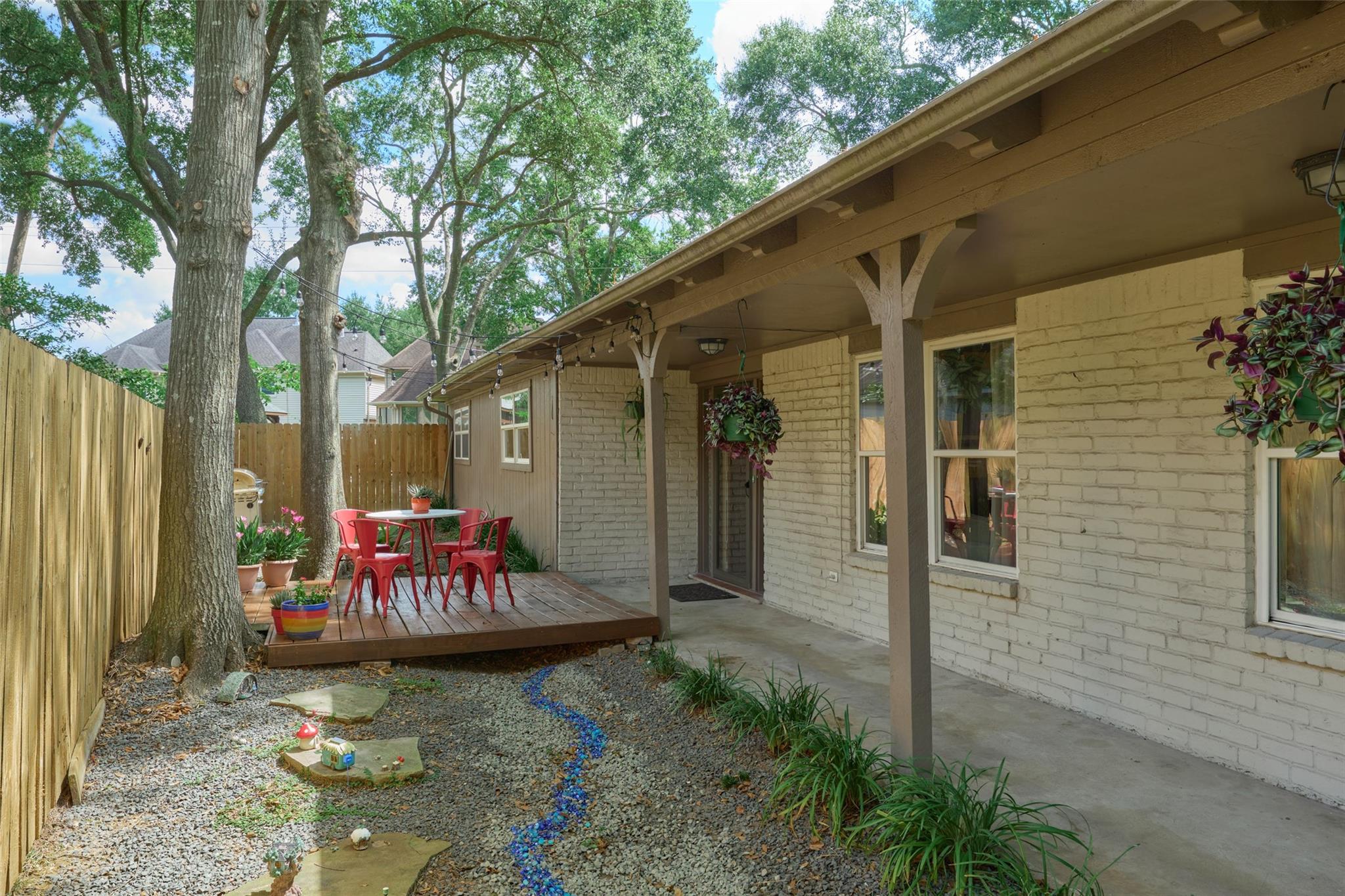 17022 Hill View Lane