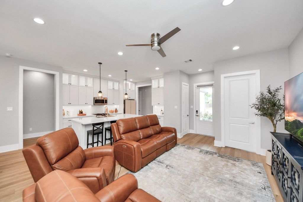 Photo of 2627 Carmel Street, Houston, TX 77091 (MLS # 38562843)