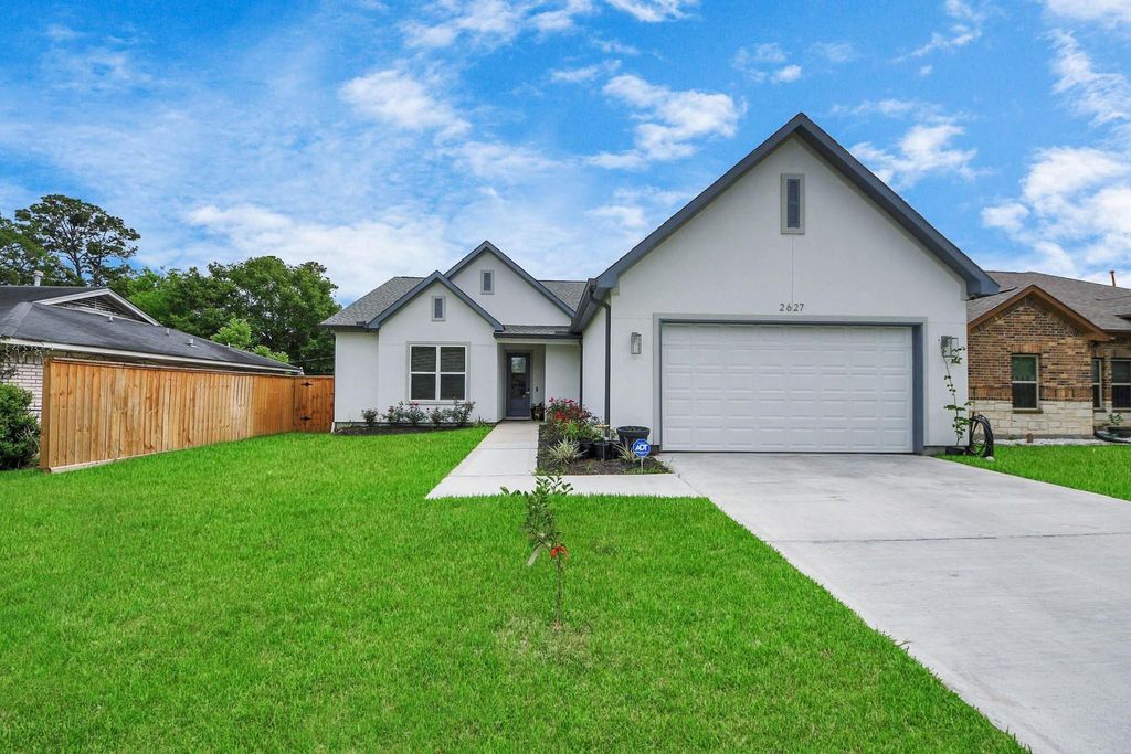 Photo of 2627 Carmel Street, Houston, TX 77091 (MLS # 38562843)