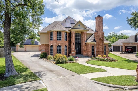 Homes For Sale - 419 Oak Haven Street<br/> Baytown, TX 77520