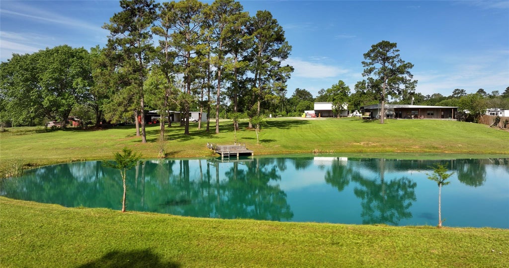 Photo of 7 Spring Branch Road, Montgomery, TX 77316 (MLS # 55129341)