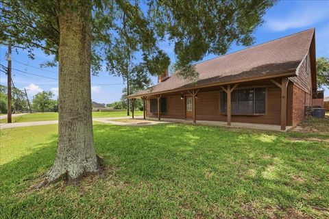 Tiny photo for 3105 Price Street, Nederland, TX 77627 (MLS # 2357523)