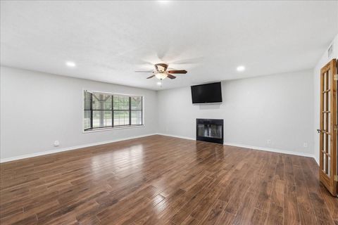 Tiny photo for 3105 Price Street, Nederland, TX 77627 (MLS # 2357523)