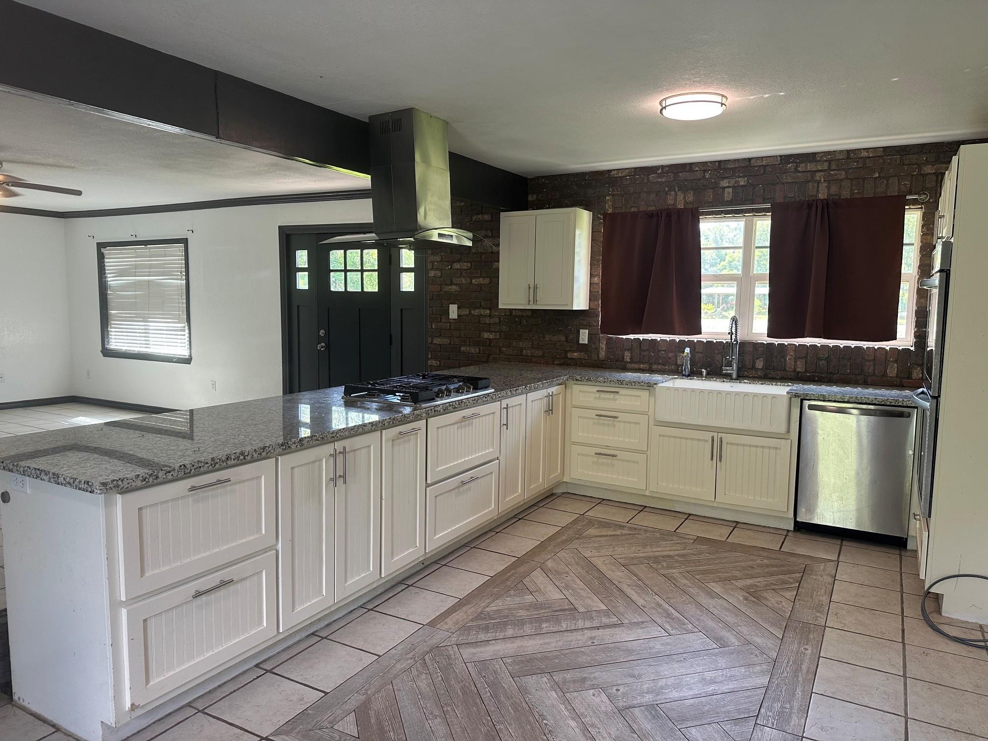 2708 County Road 686