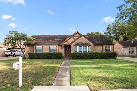 Photo of 9714 Cantertrot Drive, Humble, TX 77338 (MLS # 24561122)