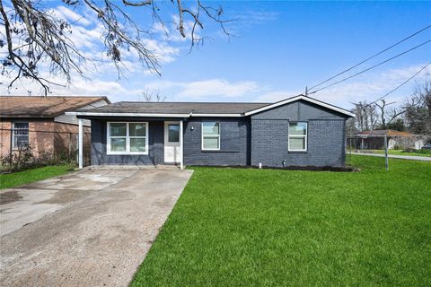 Photo of 3819 King Street, Houston, TX 77026 (MLS # 24202057)