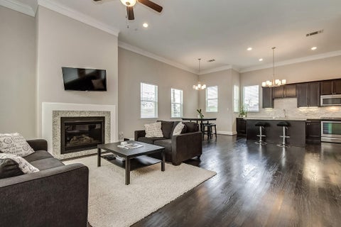 Homes For Rent - 1615 Shearn Street<br/> Houston, TX 77007