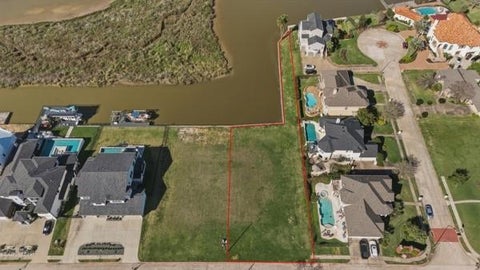 Photo of 923 Davis Road, League City, TX 77573 (MLS # 60109516)