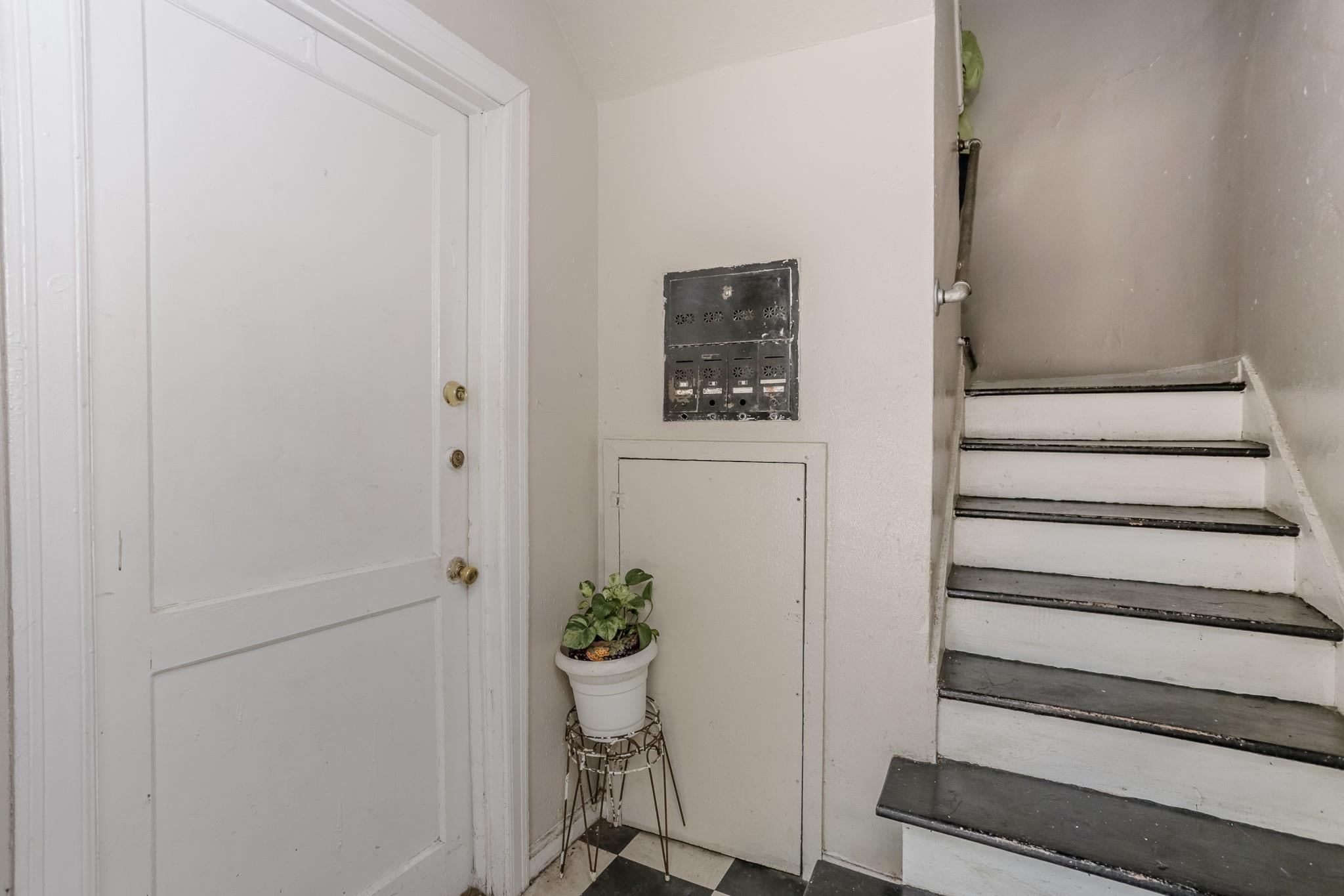 1828 W Main Street 4