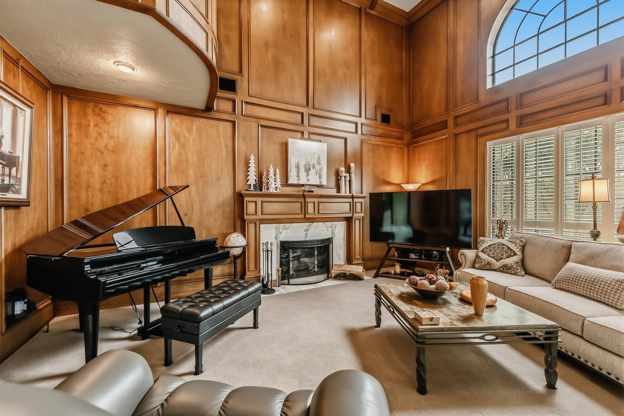 6047 Spring Creek Lane