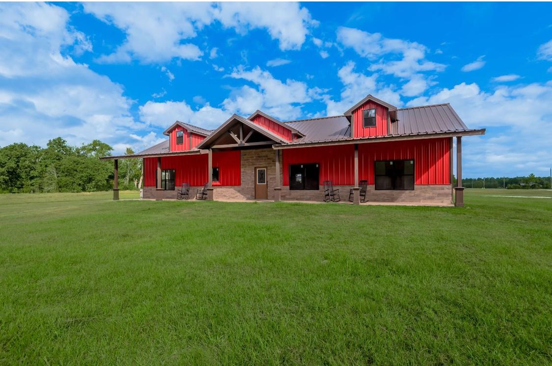 1044 Lonesome Dove Dr