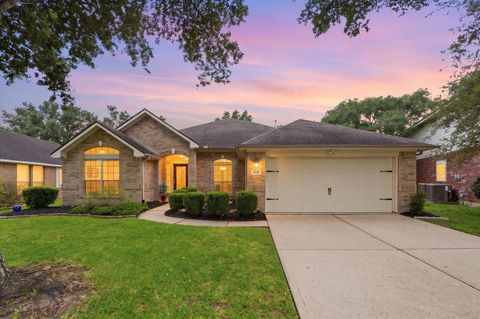 Photo of 4719 Waterhaven Lane, Houston, TX 77084 (MLS # 97206246)