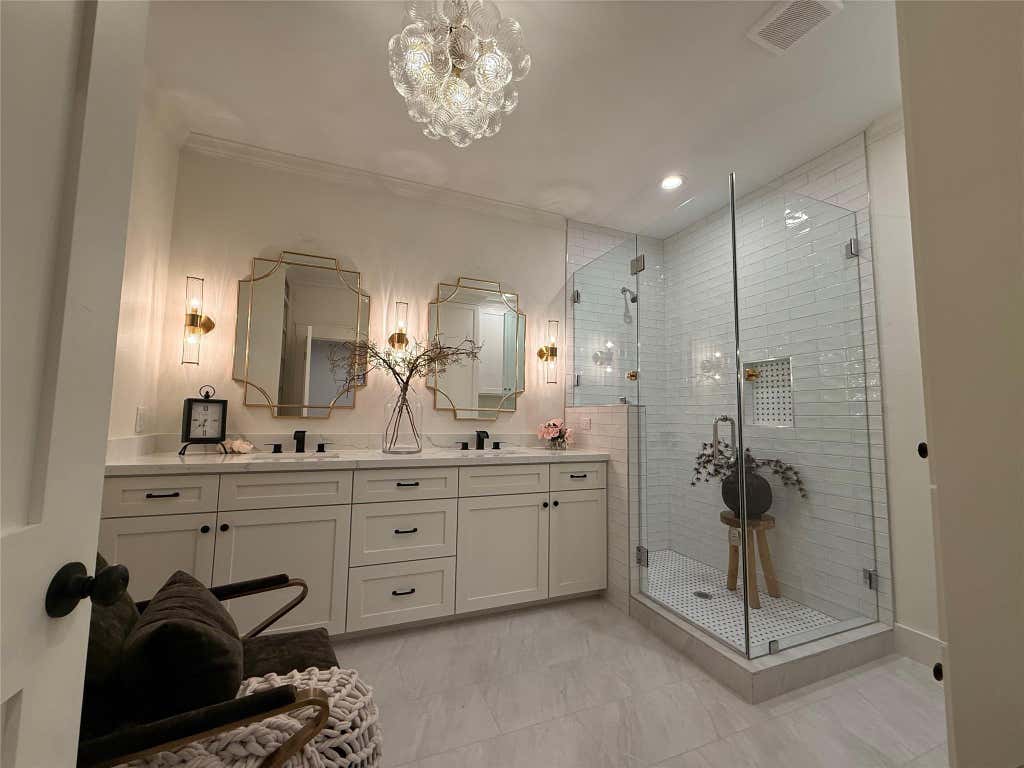 Photo of 407 Harris Road, Highlands, TX 77562 (MLS # 11489028)