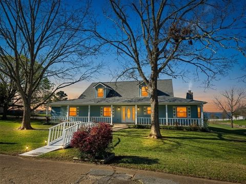 Homes For Sale - 308 Echo Lane<br/> Livingston, TX 77351