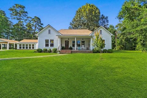 Homes For Sale - 1699 Old Woodville Road<br/> Livingston, TX 77351