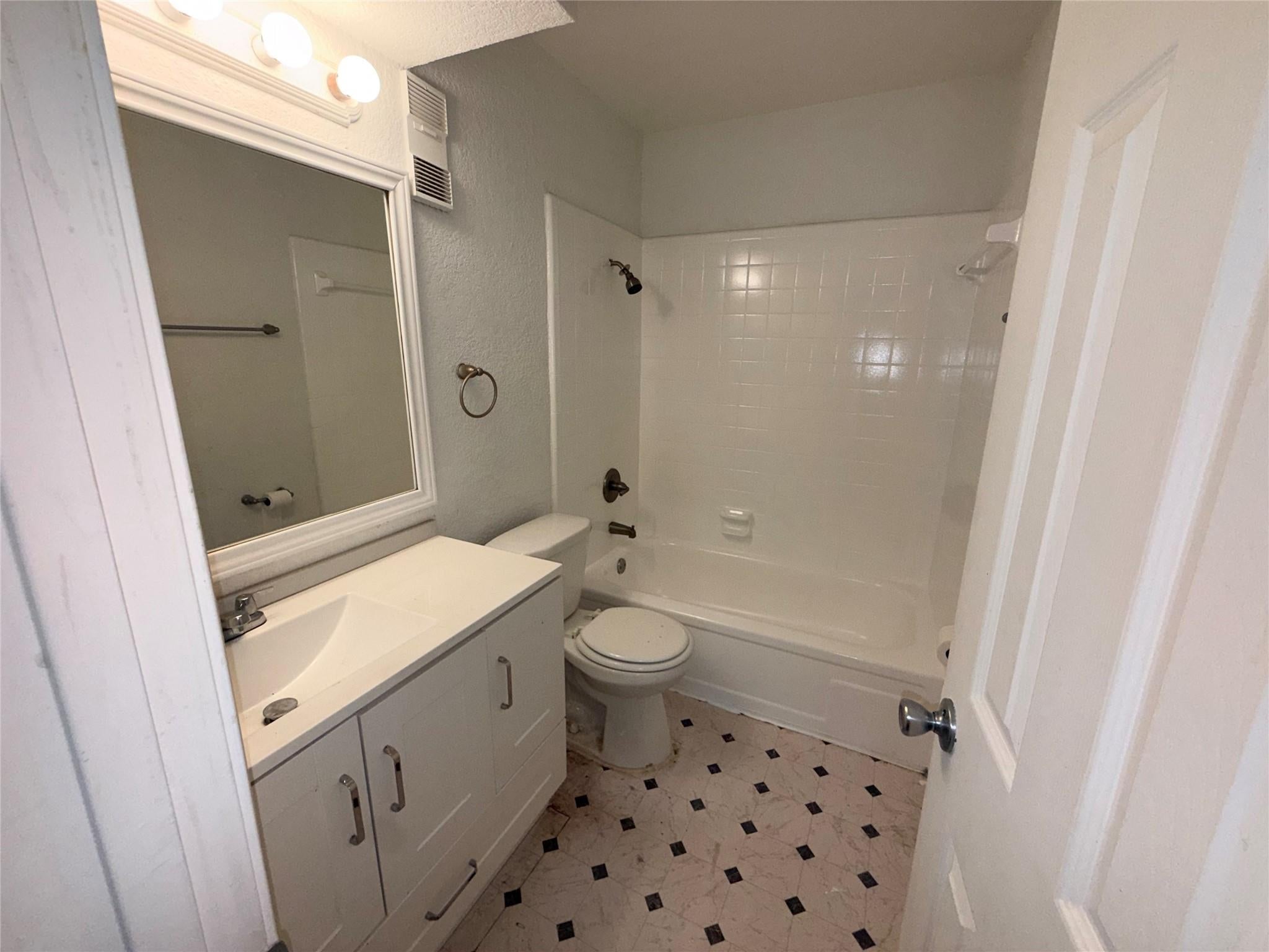 8100 Creekbend Drive 152