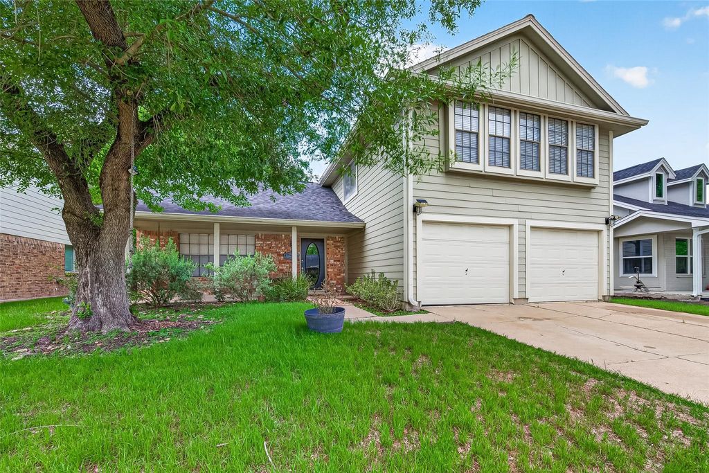 Photo of 10414 Green Valley Ln Ln, Houston, TX 77064 (MLS # 27503818)